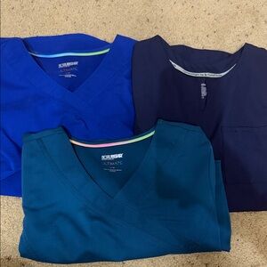 Scrubstar V-Neck Scrub Tops in Blue and Navy